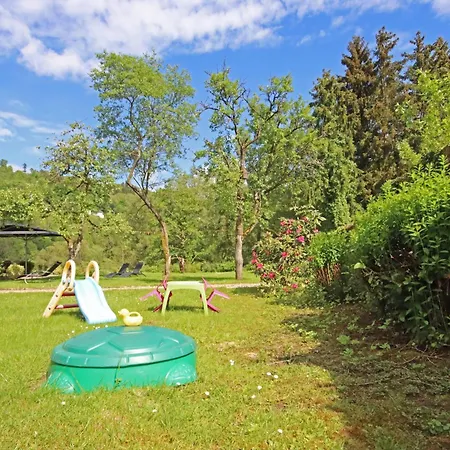 Alte Pfarrhaus 度假居 Malberg