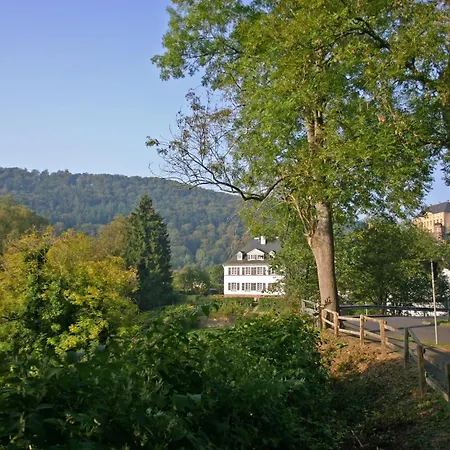 Alte Pfarrhaus * Malberg