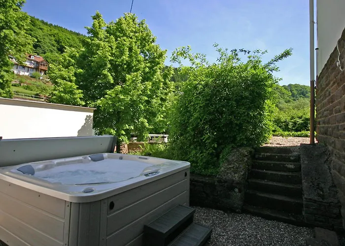 Alte Pfarrhaus * Malberg