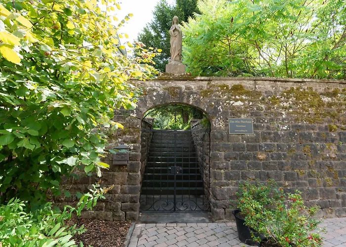 Alte Pfarrhaus Nyaraló Malberg